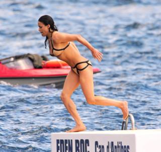 Michelle Rodriguez feet photo thumbnail