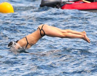 Michelle Rodriguez feet photo thumbnail