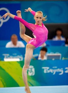 Nastia Liukin feet photo thumbnail