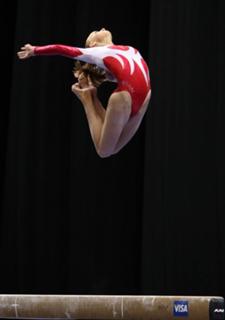 Nastia Liukin feet photo thumbnail