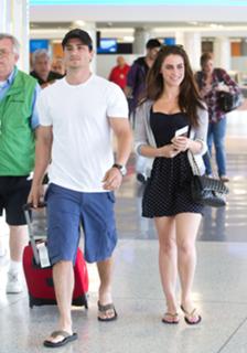 Jessica Lowndes feet photo thumbnail