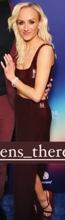 Nastia Liukin feet photo thumbnail