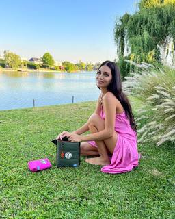 Zaira Nara feet photo thumbnail