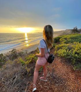 Katrina Bowden feet photo thumbnail
