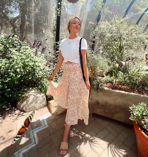 Katrina Bowden feet photo thumbnail