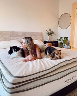 Katrina Bowden feet photo thumbnail
