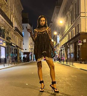Irina Shayk feet photo thumbnail