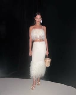 Irina Shayk feet photo thumbnail