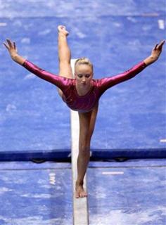Nastia Liukin feet photo thumbnail