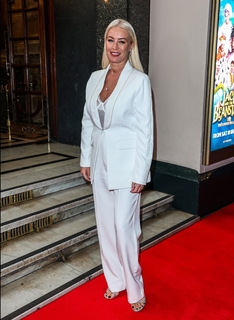 Denise Van Outen feet photo thumbnail