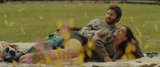 Katie Holmes feet photo thumbnail