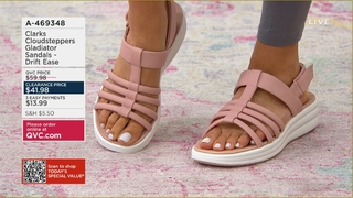 Courtney Khondabi feet photo thumbnail