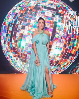 Dorra Zarrouk feet photo thumbnail
