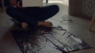 Lucy Lawless feet photo thumbnail