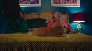 Lucy Lawless feet photo thumbnail