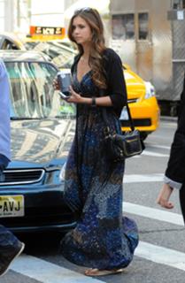 Nina Dobrev feet photo thumbnail