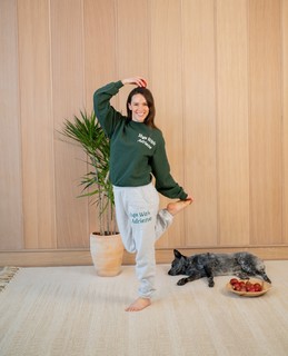Adriene Mishler feet photo thumbnail