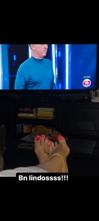 Karin Klemp feet photo thumbnail