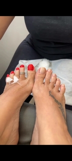 Karin Klemp feet photo thumbnail