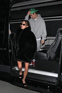 Hailey Bieber feet photo thumbnail