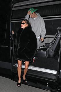 Hailey Bieber feet photo thumbnail