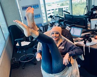 Kyle Unfug feet photo thumbnail