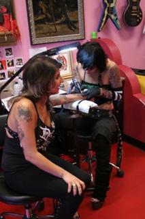 Katherine von Drachenberg feet photo thumbnail