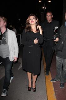 Kelly Brook feet photo thumbnail