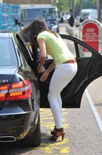 Melanie Sykes feet photo thumbnail