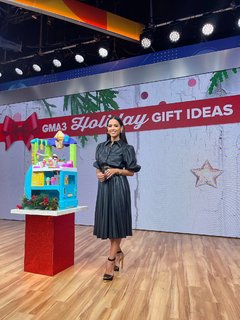 Rocsi Diaz feet photo thumbnail