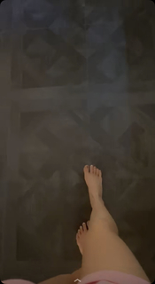 Amanda Cerny feet photo thumbnail