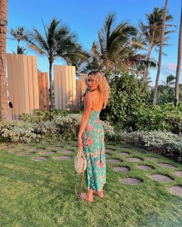Katrina Bowden feet photo thumbnail