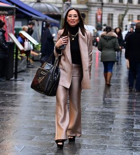 Myleene Klass feet photo thumbnail