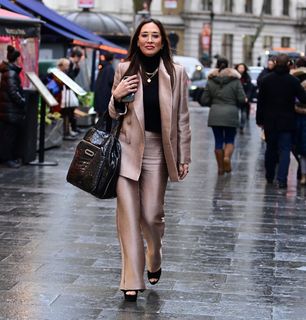 Myleene Klass feet photo thumbnail