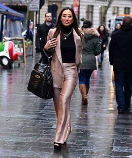 Myleene Klass feet photo thumbnail