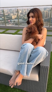 Kriti Sanon feet photo thumbnail