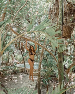 Vanessa Claudio feet photo thumbnail