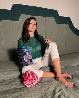Caterina Balivo feet photo thumbnail