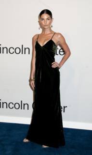 Lily Aldridge feet photo thumbnail