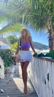 Victoria Silvstedt feet photo thumbnail