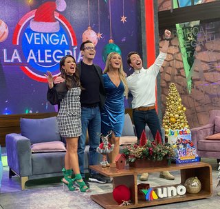 Laura González feet photo thumbnail