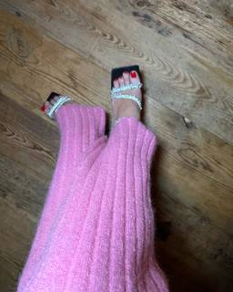 Chiara Ferragni feet photo thumbnail