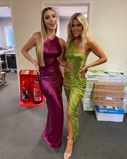 Ashley Roberts feet photo thumbnail