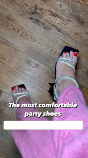 Chiara Ferragni feet photo thumbnail