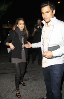 Jessica Alba feet photo thumbnail