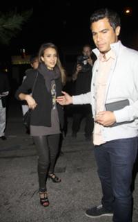 Jessica Alba feet photo thumbnail