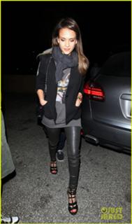 Jessica Alba feet photo thumbnail
