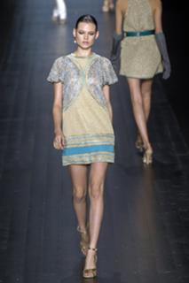 Behati Prinsloo feet photo thumbnail