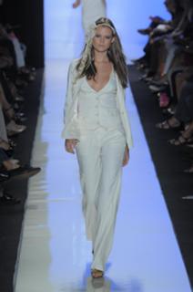 Behati Prinsloo feet photo thumbnail