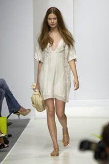 Behati Prinsloo feet photo thumbnail